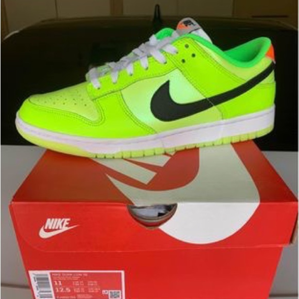 Men’s Nike Dunks